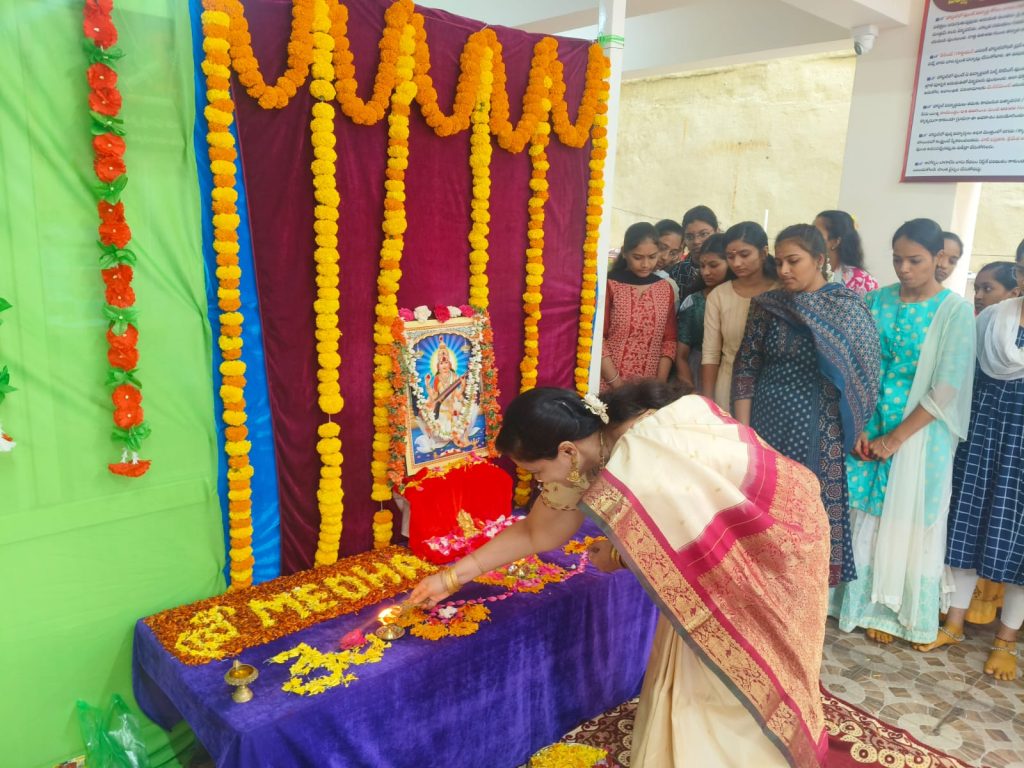 Sri medha - ANNA SREELAKSHMI Director